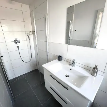 Modernes Mit Wifi, Aufzug & Kostenlos Parken El-living Aψβούργη