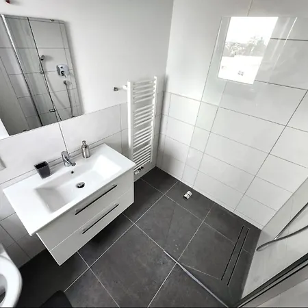 Modernes Mit Wifi, Aufzug & Kostenlos Parken El-living Apartment Augsburg